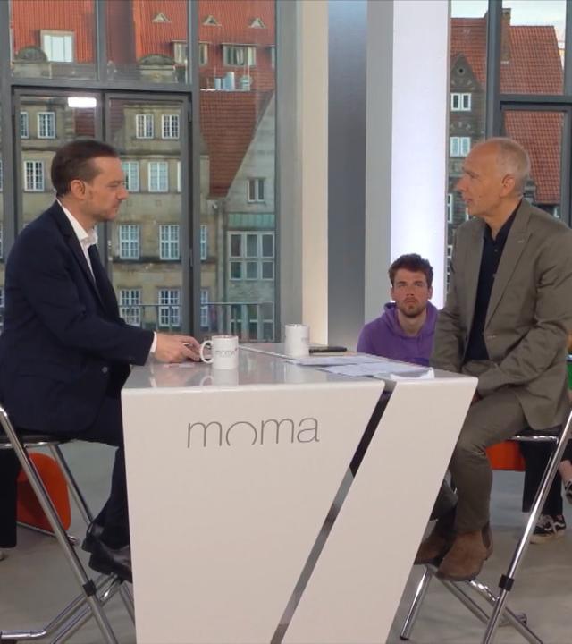 ZDF-Moderator Andreas Wunn im Gespräch mit Kai Niklasch, Leiter des ZDF-Studios Bremen