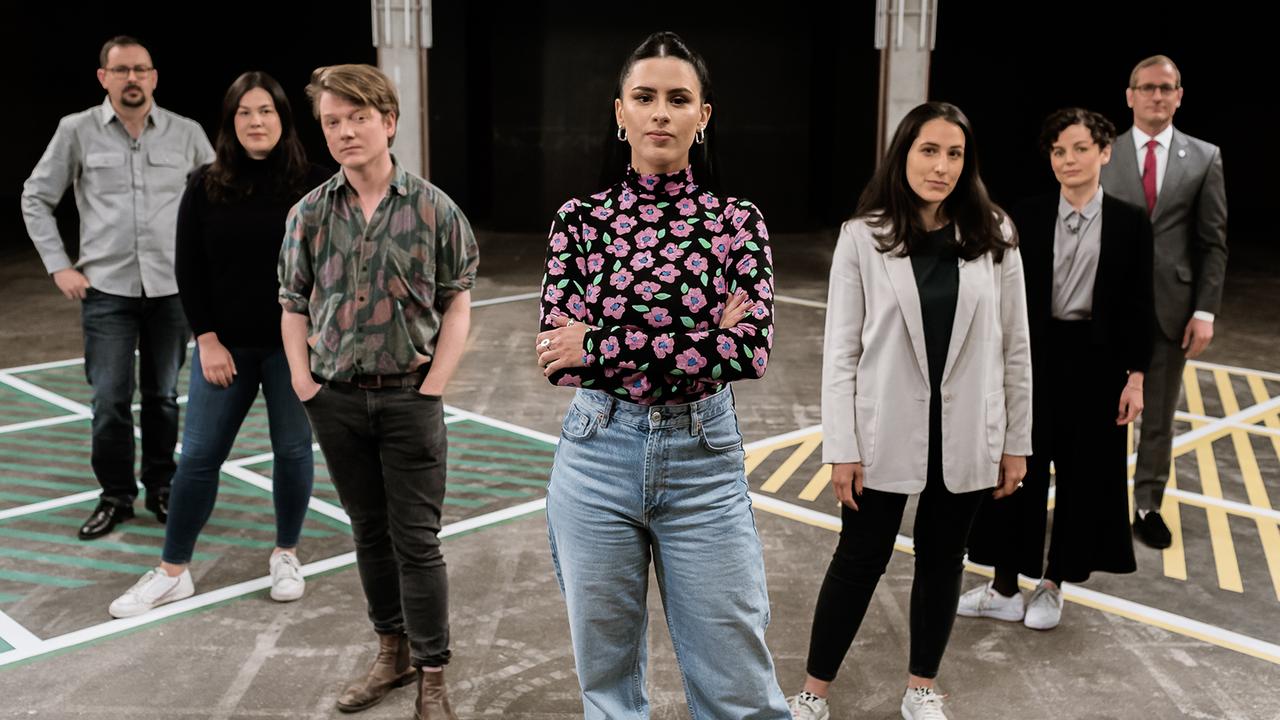 13 Fragen: Muss Deutschland militärisch aufrüsten? - ZDFmediathek