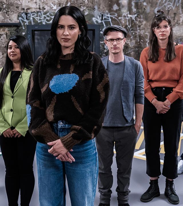 Salwa Houmsi mit Gästen