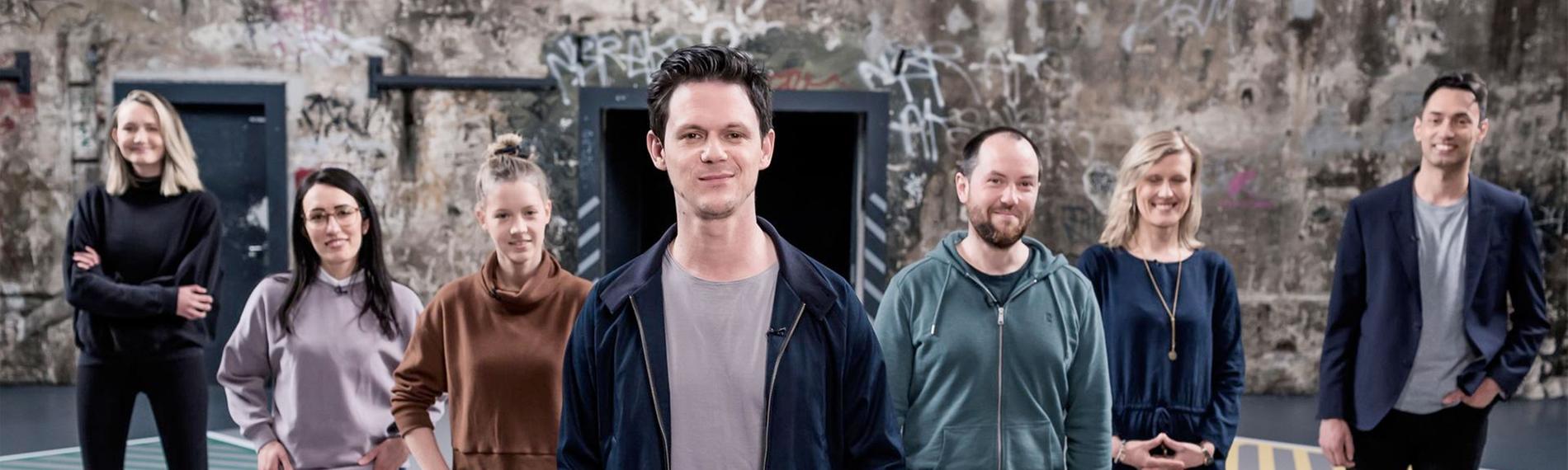 Pia Schulze, Aktivistin, Influencerin; Carla Reemtsma, Klimaaktivstin Fridays for Future; Yasemin Kiracti-Kücük, Projektkoordinatorin bei Yeşil Çember – ökologisch interkulturell gGmbH; Daniel Mack, Leiter Verkehr, Umwelt und Digitalpolitik bei Daimler; Muhammad Barmawi, Fahrzeugfolierer; Melanie Jaeger-Erben, Psychologin/Soziologin, Leitung des Fachgebiets Transdisziplinäre Nachhaltigkeitsforschung in der Elektronik, TU Berlin. Host Jo Schück