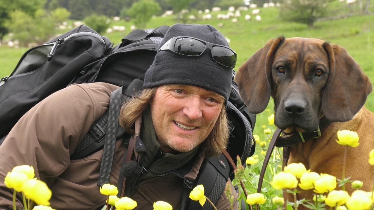 Andreas Kieling mit seinem Hund