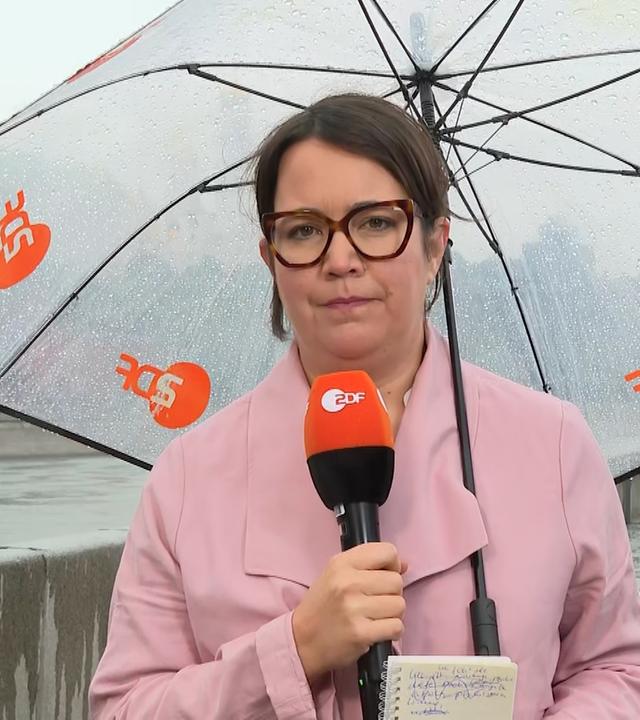 ZDF-Korrespondentin Phoebe Gaa in Moskau