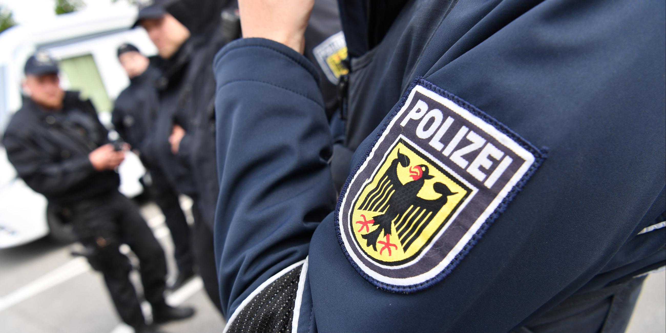 Deutschland, 09.05.2017: Bundespolizeibeamte in Uniform