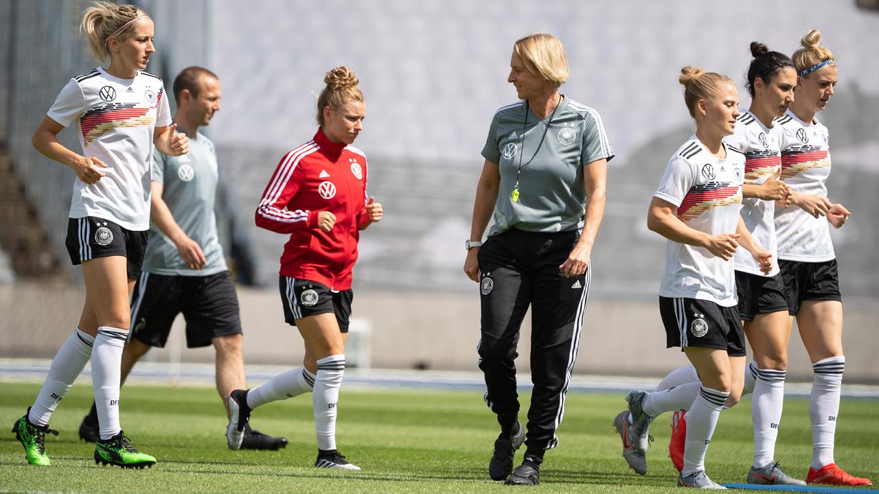 logo! Fakten zur FußballEM der Frauen