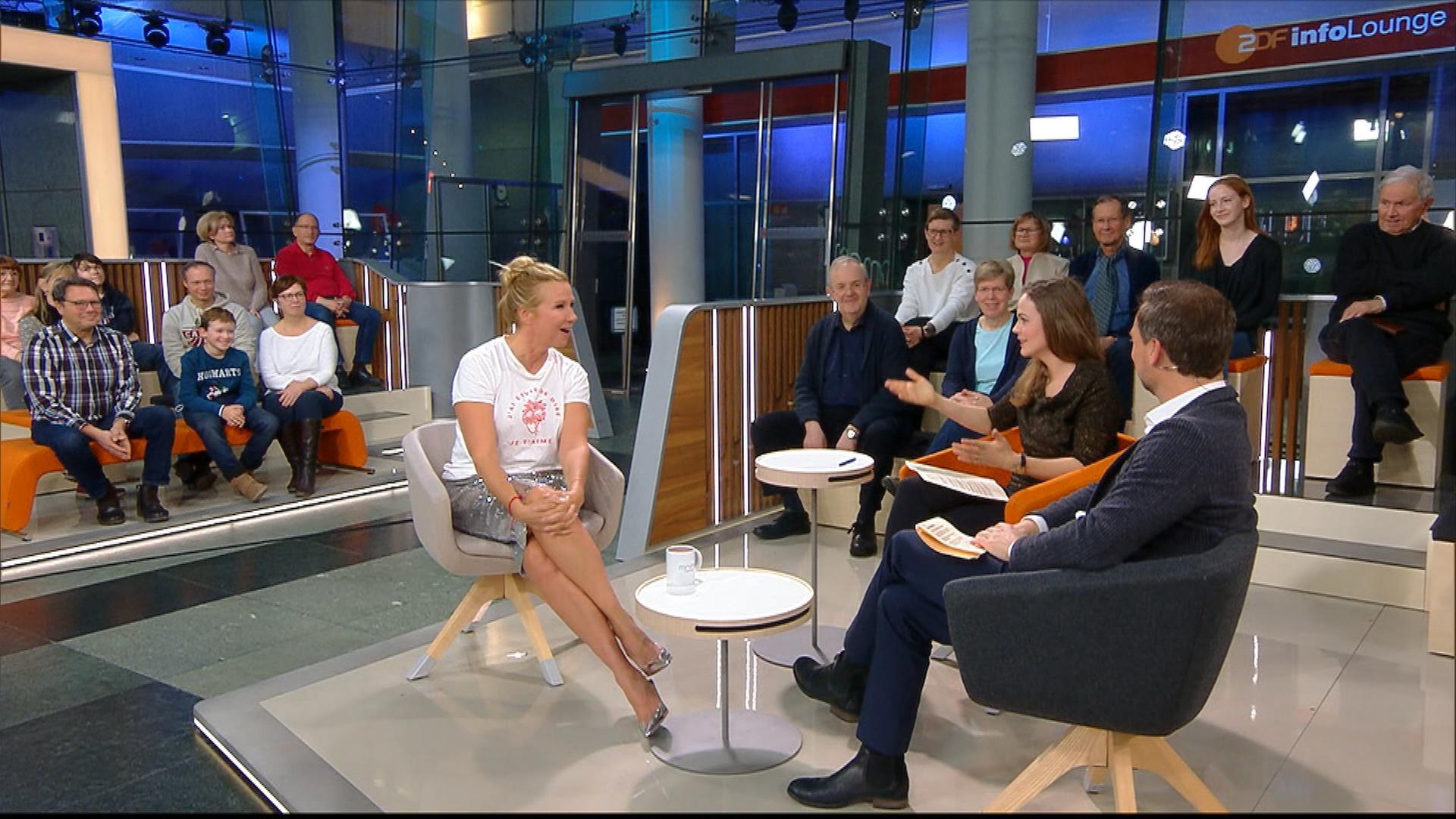ZDF-Moderatorin Andrea Kiewel im moma Café