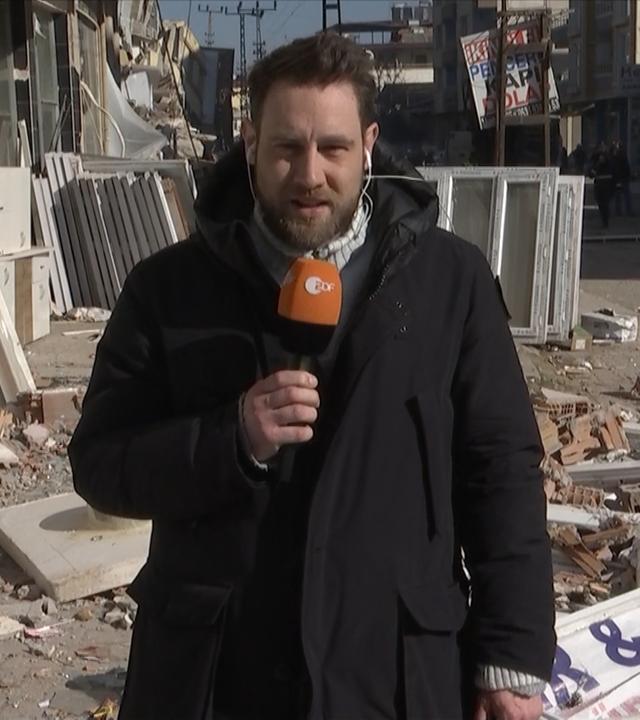 ZDF-Reporter Anselm Stern im Katastrophengebiet