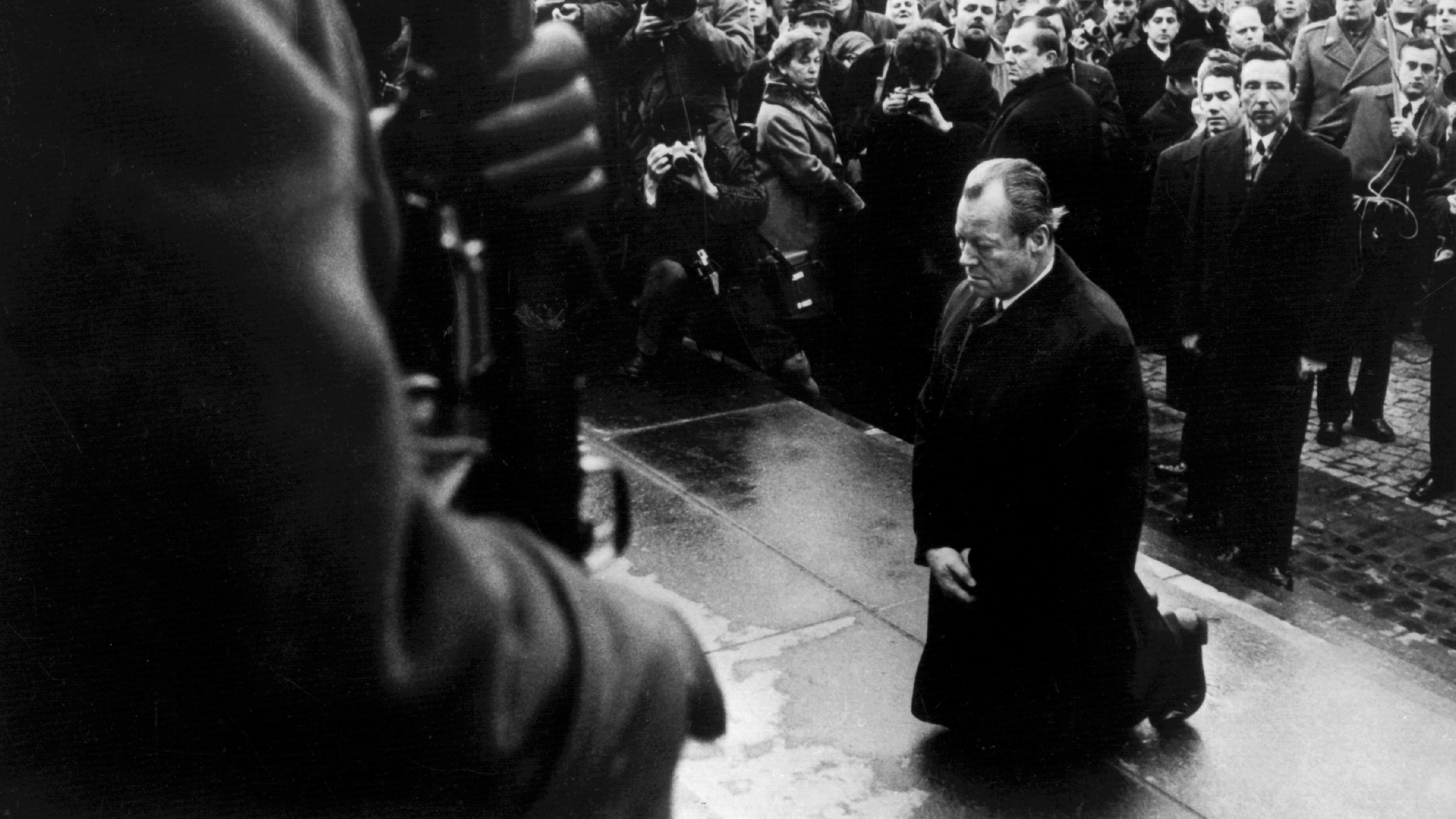Archiv: Willy Brandts Kniefall in Warschau, 07.12.1970