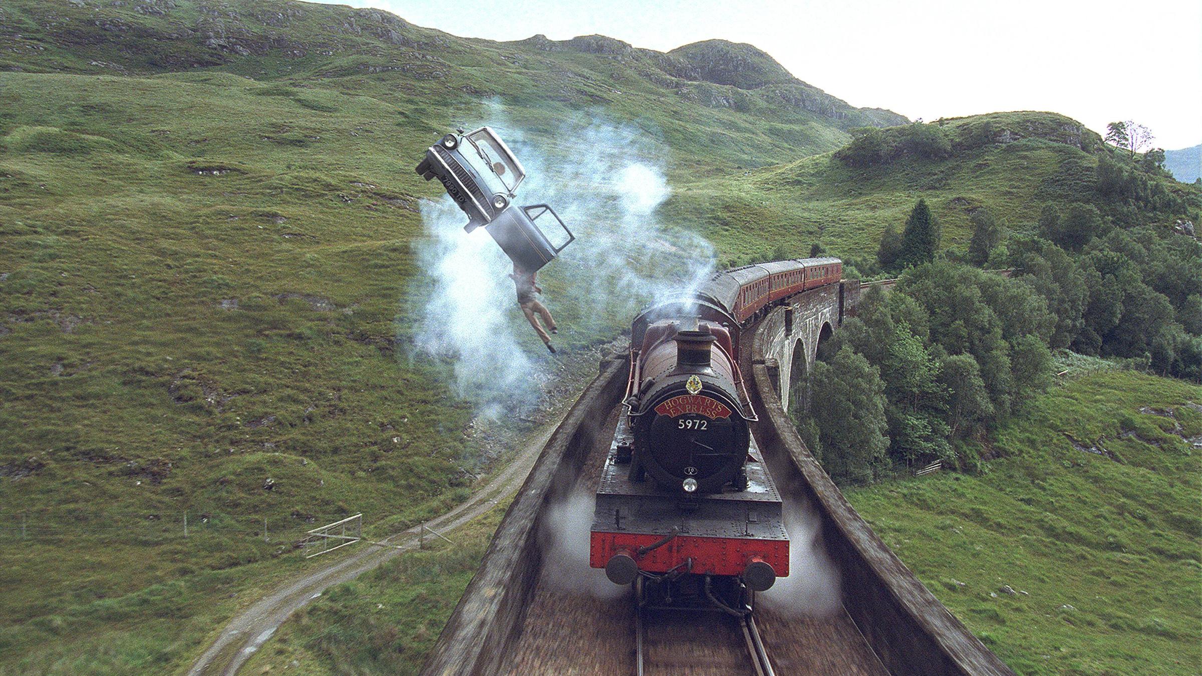 Hogwarts Express und fliegender Ford Anglia in Harry Potter und die Kammer des Schrecken