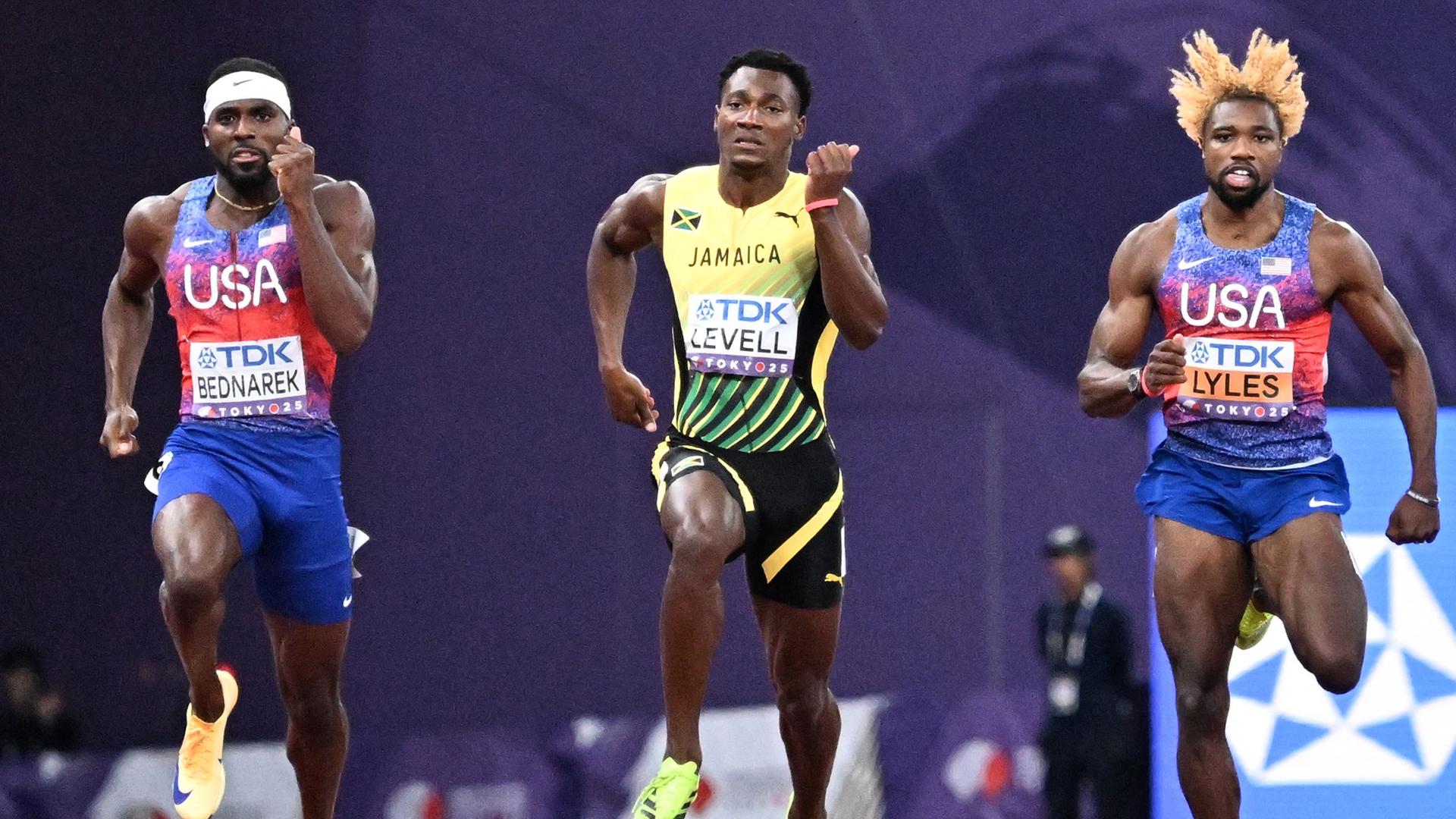 Zieleinlauf des 200-Meter-Finales der Leichtathletik-WM in Tokio.