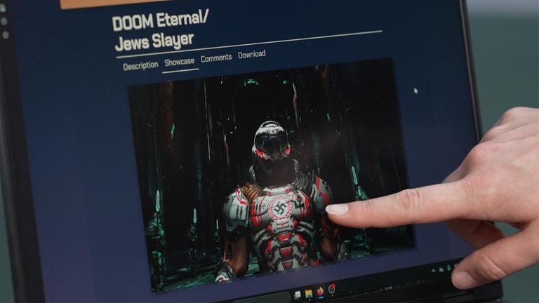 "Nächstes Level: Menschenhass": Modding-Beispiel mit eingebautem Hakenkreuz aus der Ego-Shooter-Videospielserie "Doom".