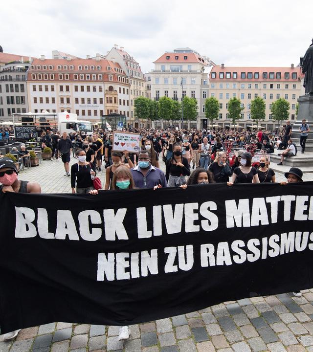 Transparent mit Aufschrift