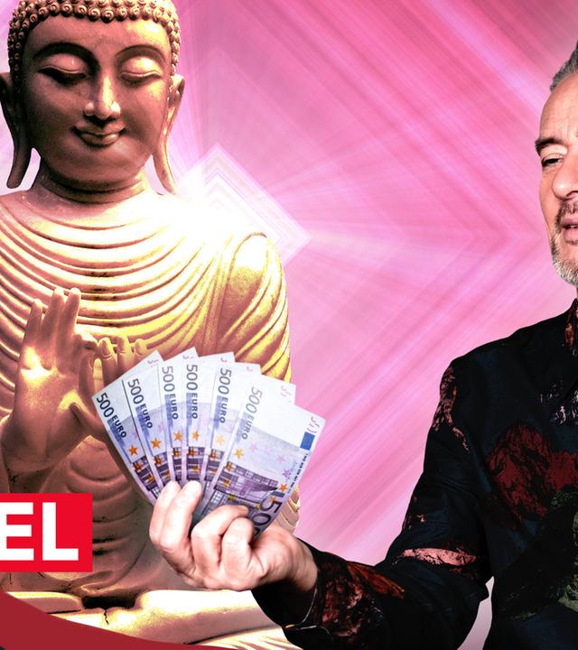 Gert Scobel hält sechs 500€ Scheine in der Hand, Hinter ihm symbolisiert eine Buddhaskulptur Mediatation und Achtsamkeit