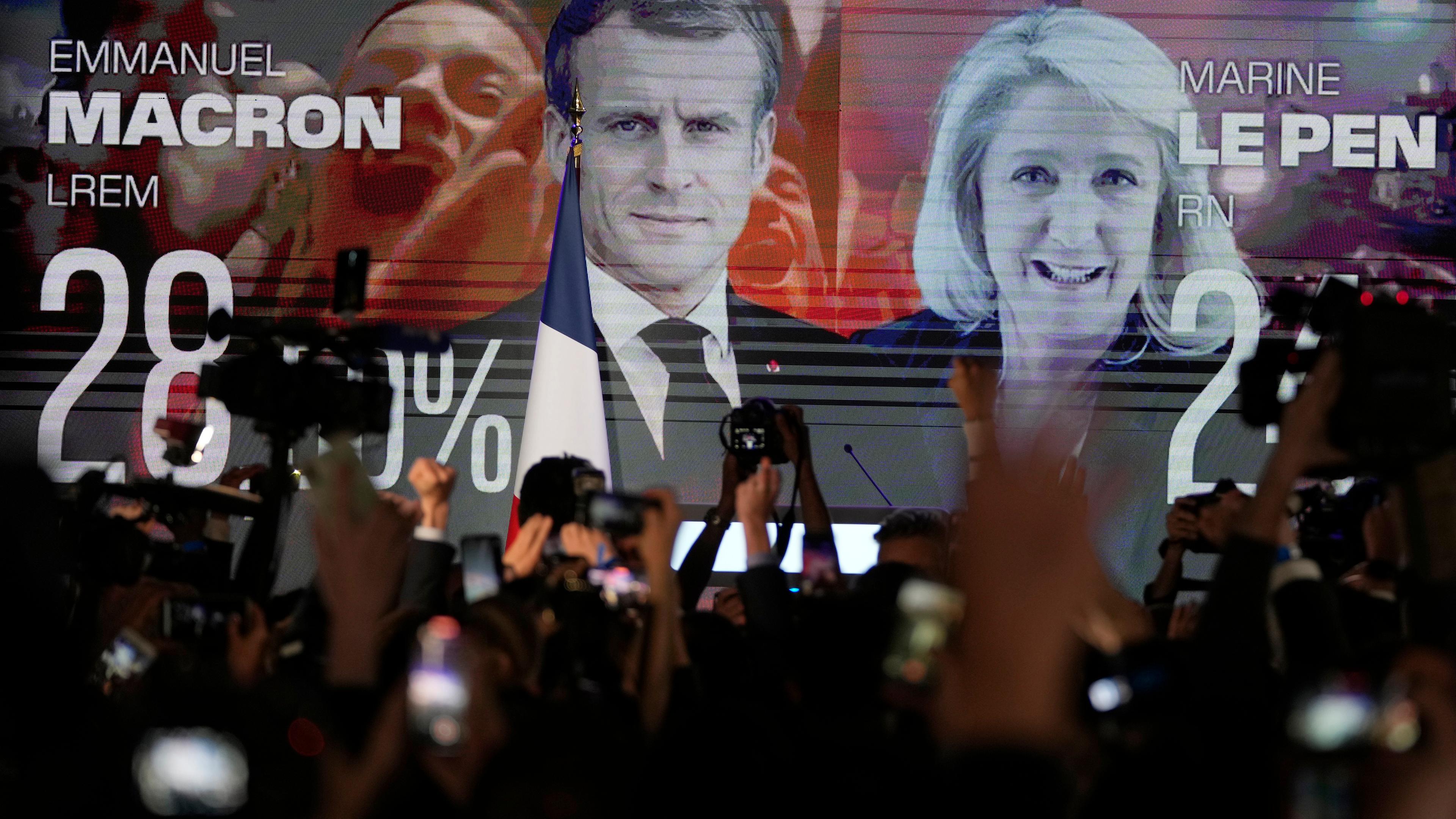 10.04.2022, Paris: Am heutigen Wahltag gehen Marine Le Pen und Emanuel Macron in die nächste Wahlrunde.