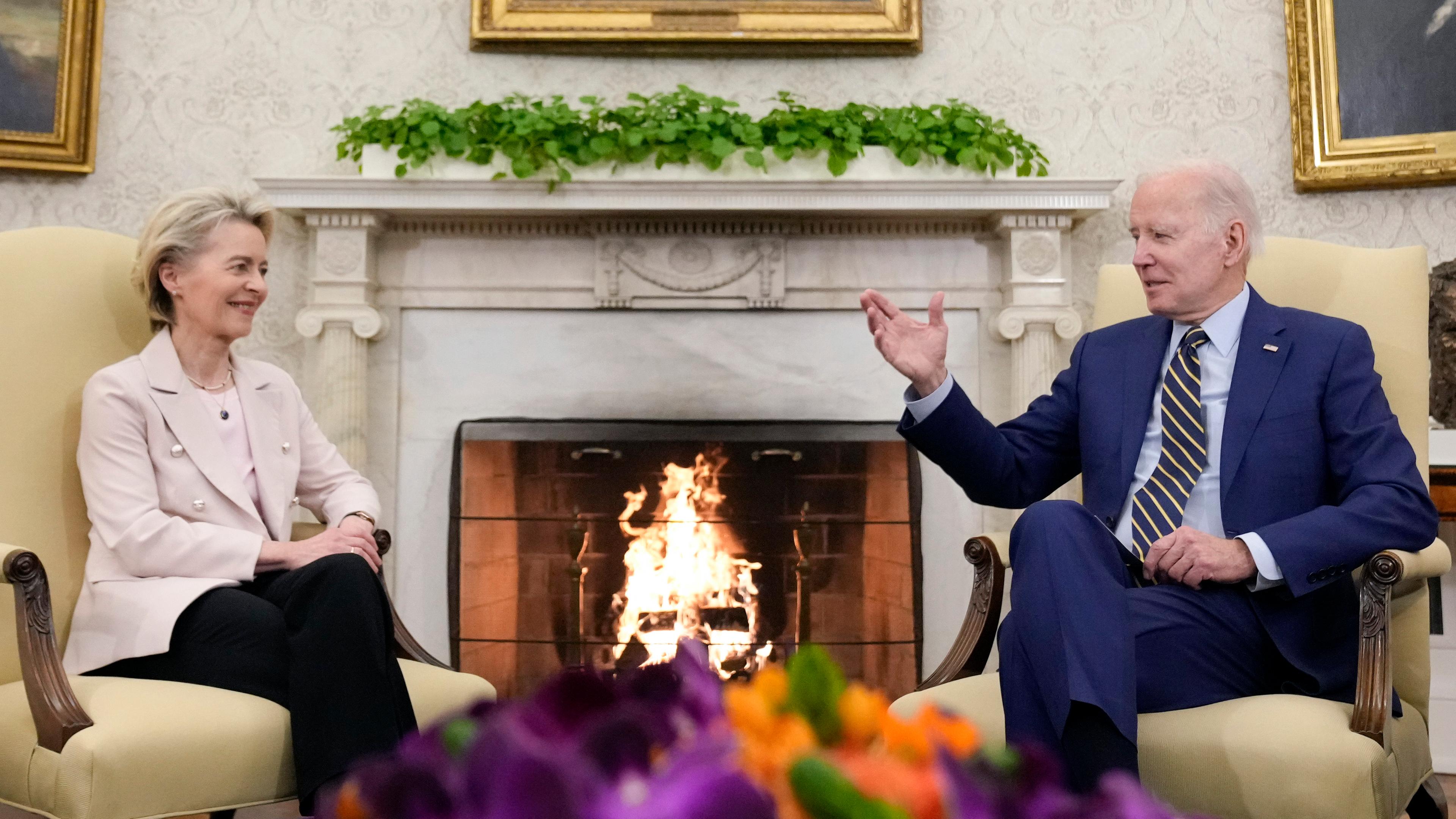 US-präsident Joe Biden trifft Urula von der Leyen, die Präsidentin der Europäischen Kommission, im Oval Office 