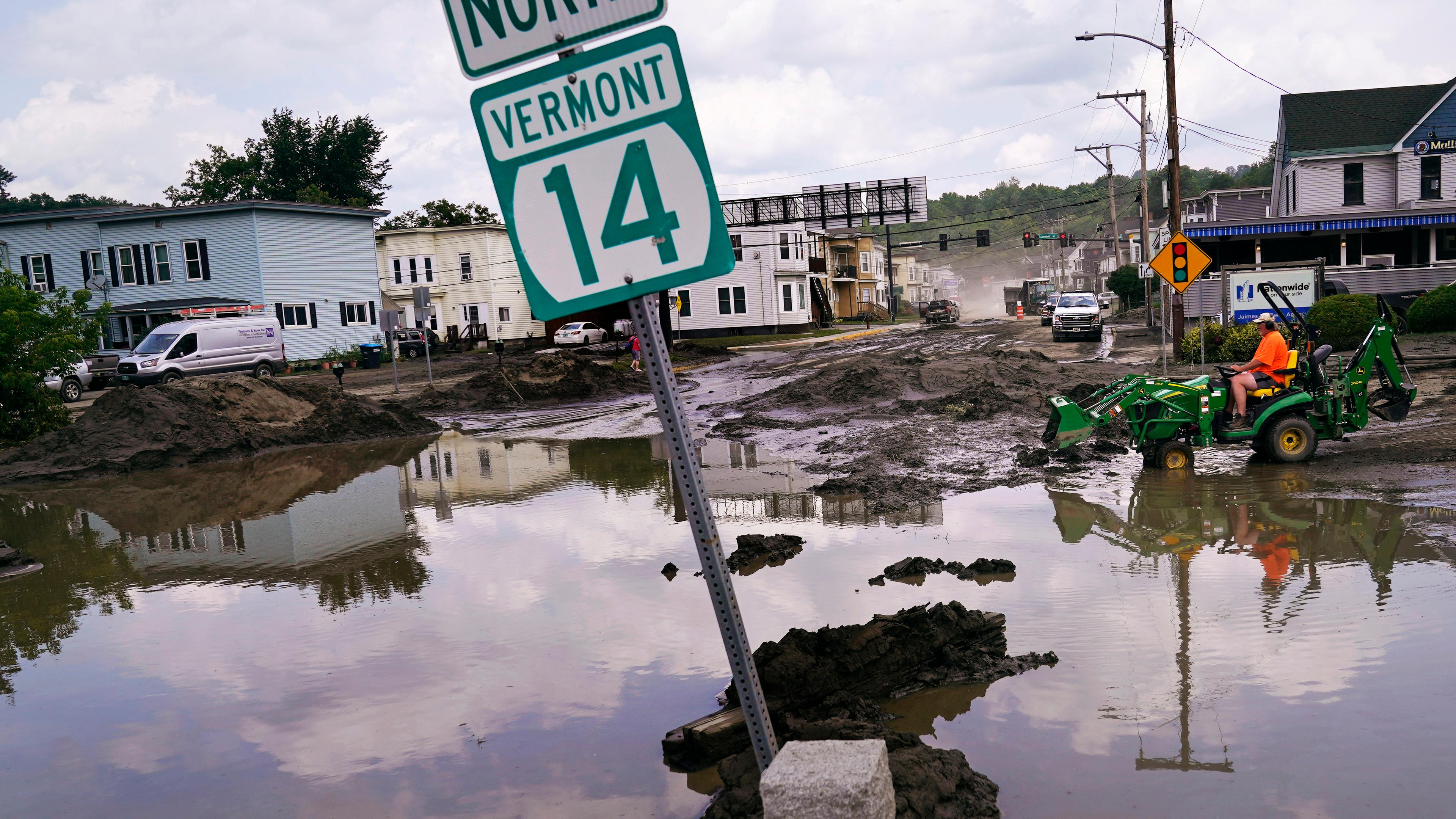 Barre, 12.07.2023: Die Stadt Barre in den USA steht unter Wasser.