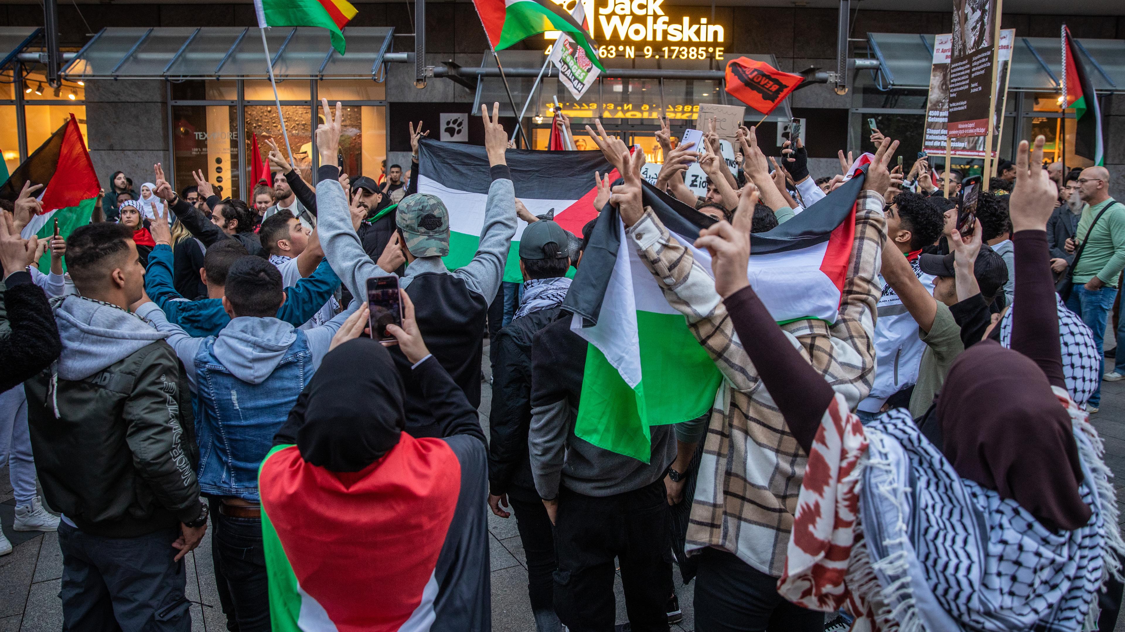 Pro-palästinensische Kundgebung - Stuttgart
