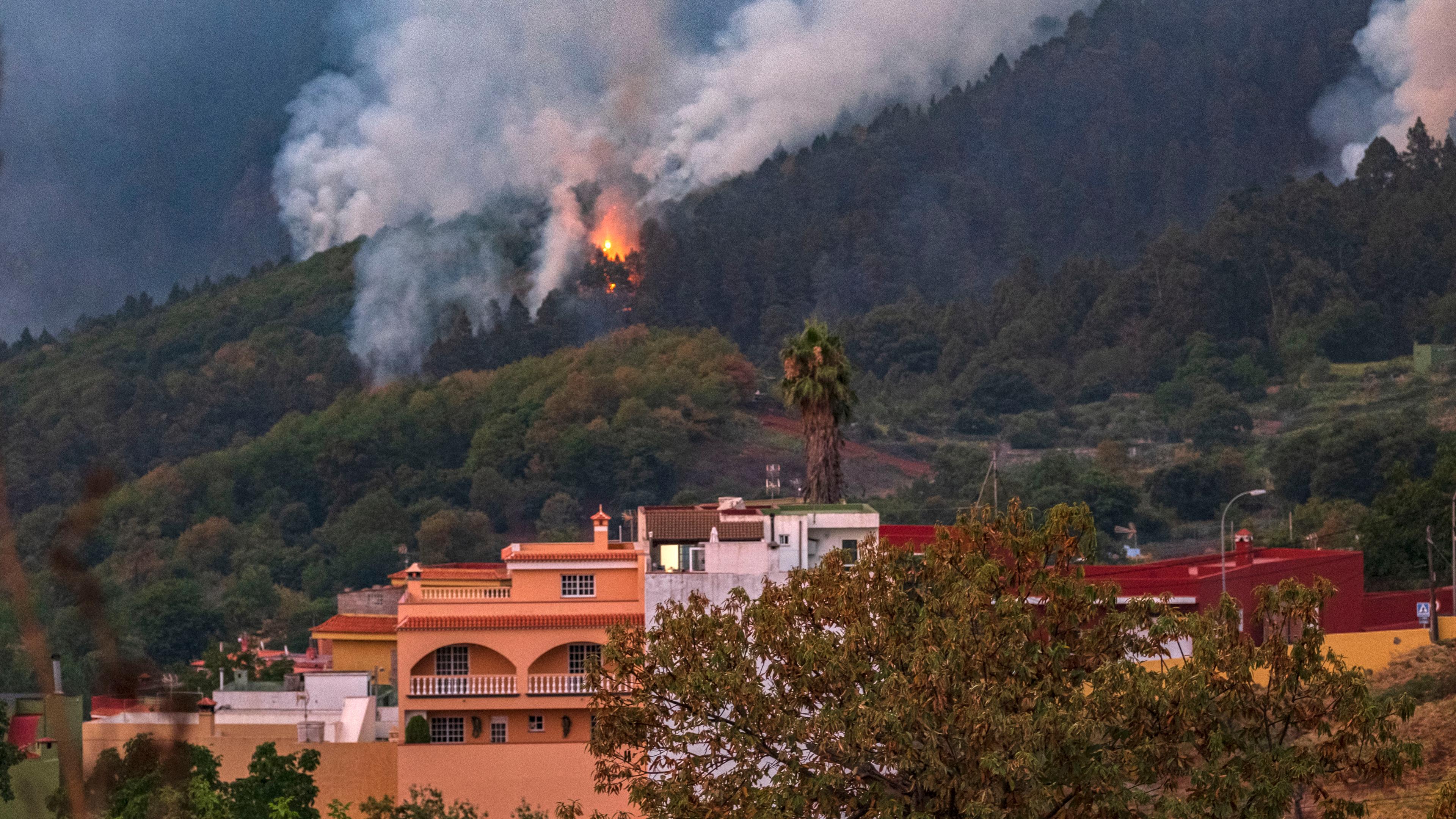 Teneriffa: Waldbrände dauern an