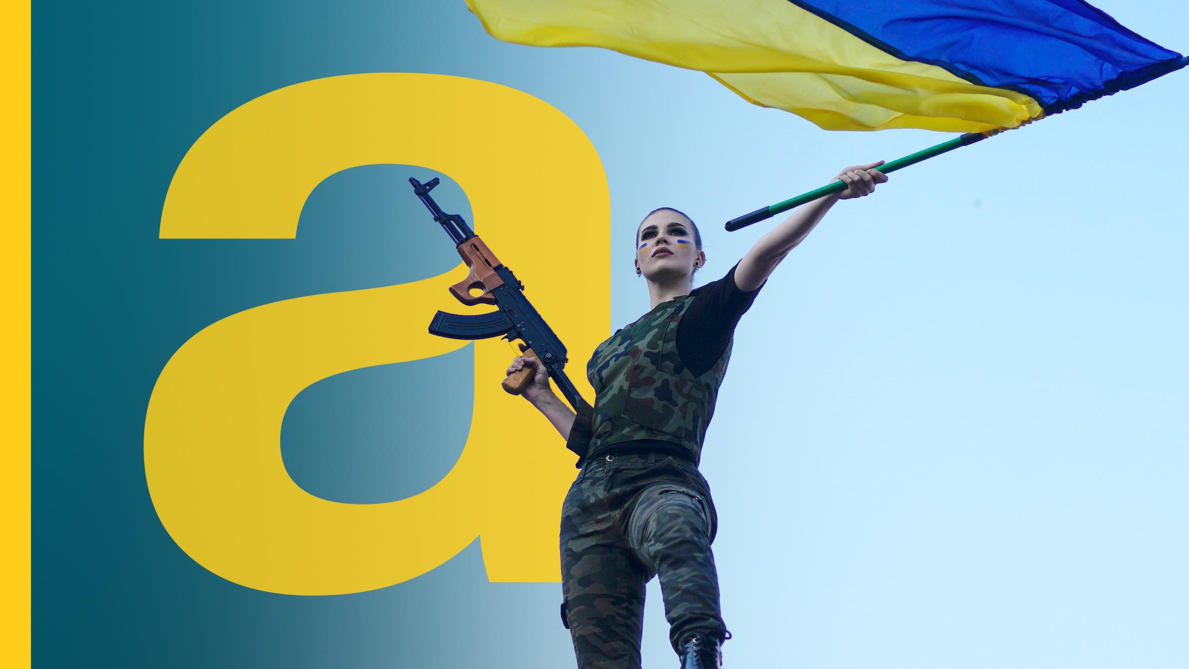 Eine Frau mit einer Waffe und der ukrainischen Flagge