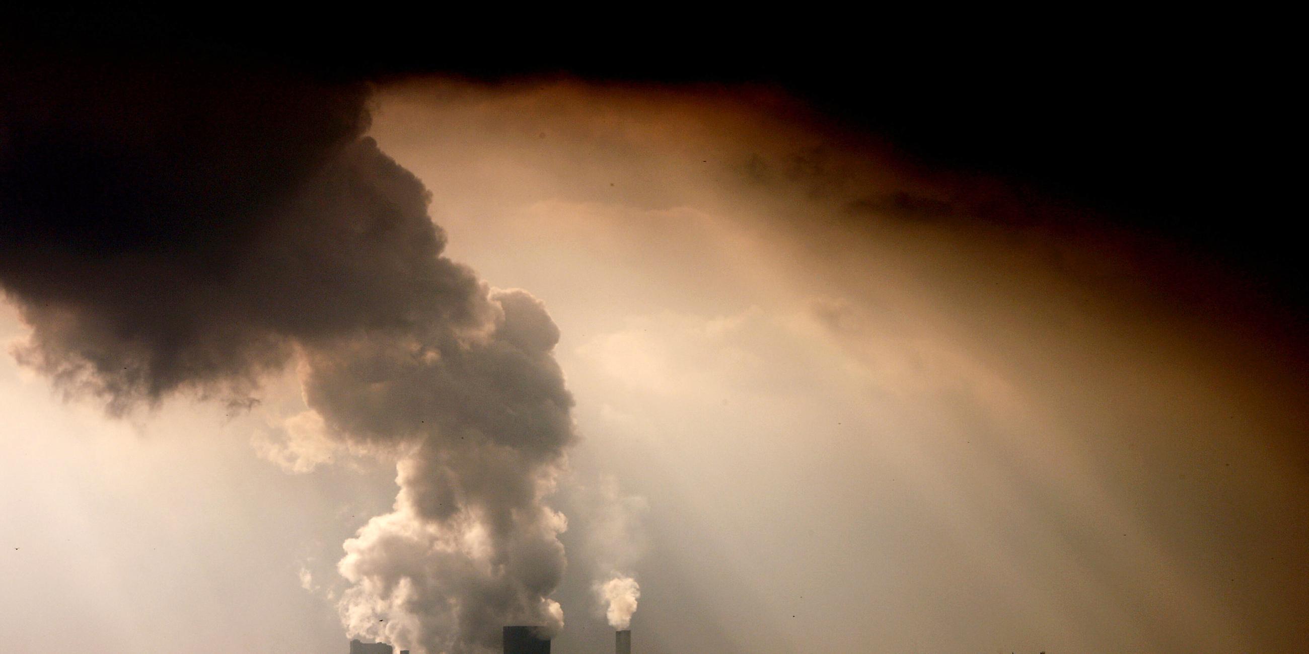 CO2 Auststoß aus Kohlekraftwerk
