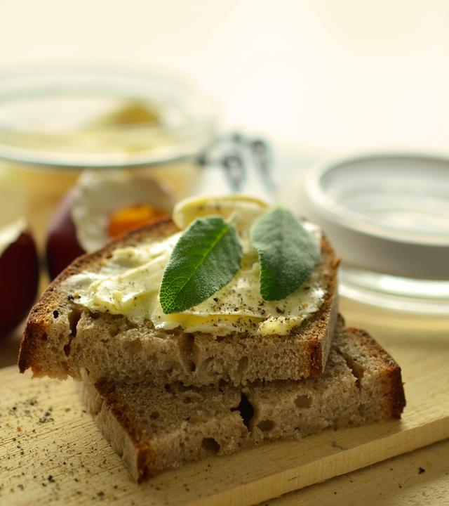 Reichlich belegtes Sandwich