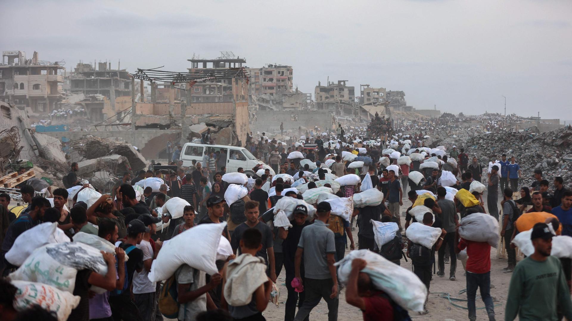 PALESTINIAN-ISRAEL-CONFLICT-AID