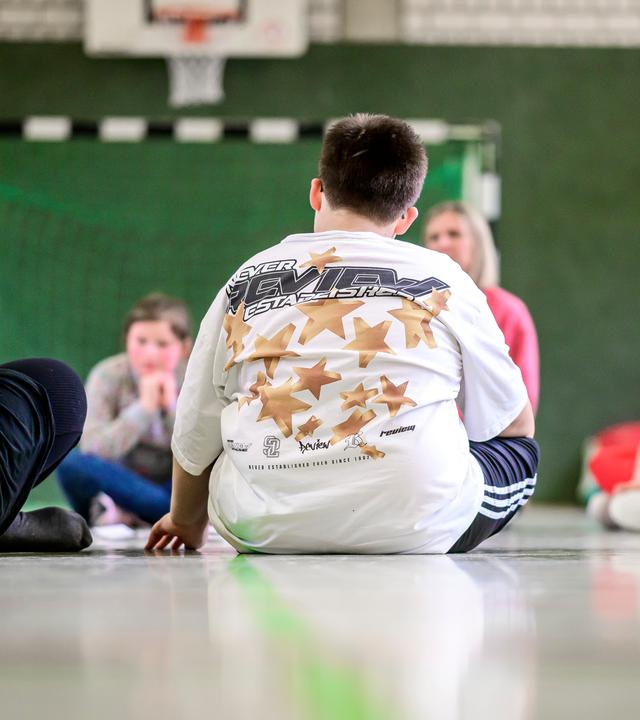 Besuch einer Sportgruppe für übergewichtige Kinder am Mittwoch den 29. März 2023 in der Kinderklinik in Dattel. 