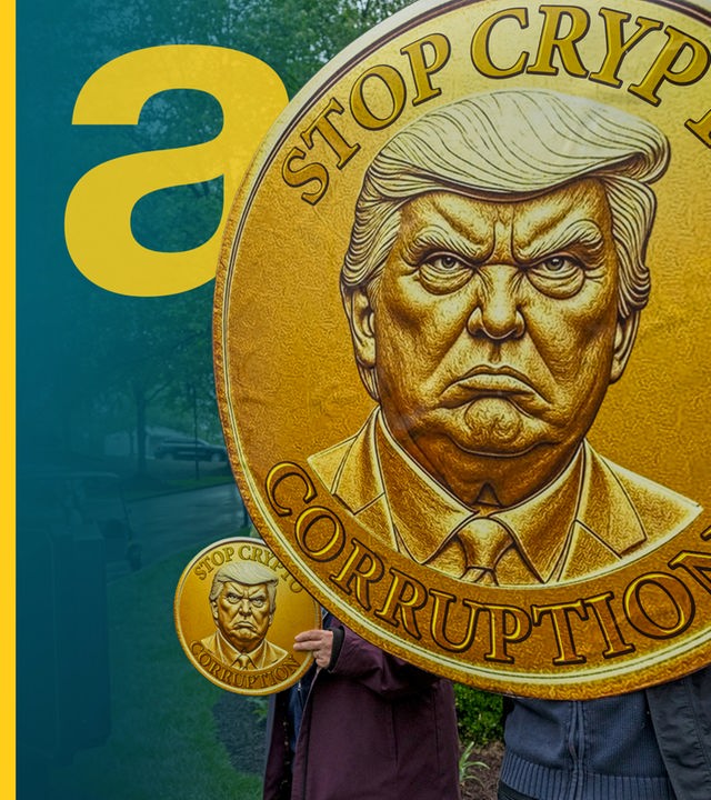 Aktivisten von Our Revolution protestieren vor dem Trump National Golf Course gegen Einflussnahme und Korruption