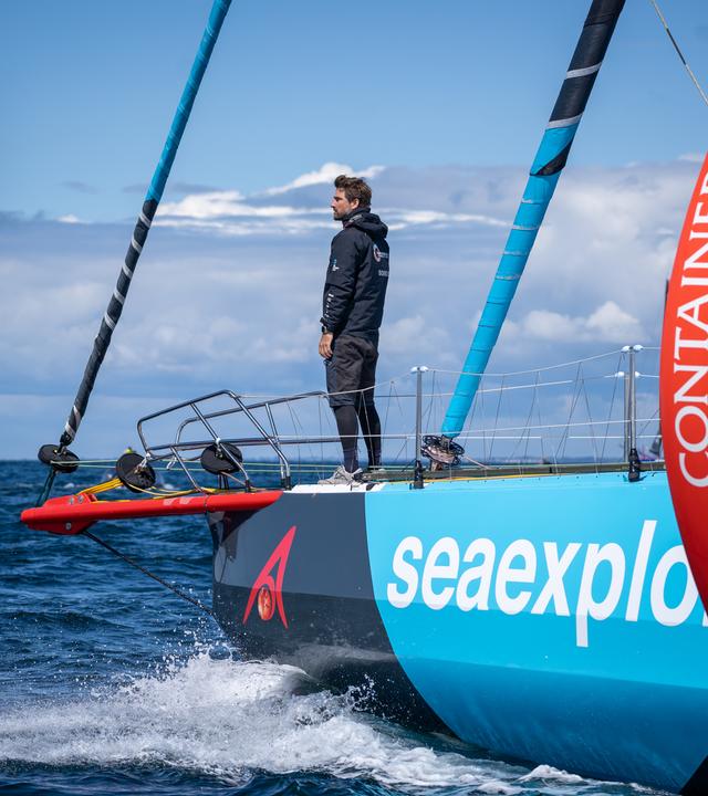 Boris Herrmann segelt für den Klimaschutz: Mit der Malizia Explorer sammelt er wichtige Ozeandaten weltweit.