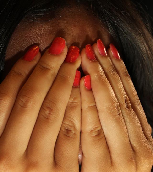 m hindert viele daran, über ihre Depression zu sprechen.Wie kann das Stigma überwunden und Hilfe gefunden werden?