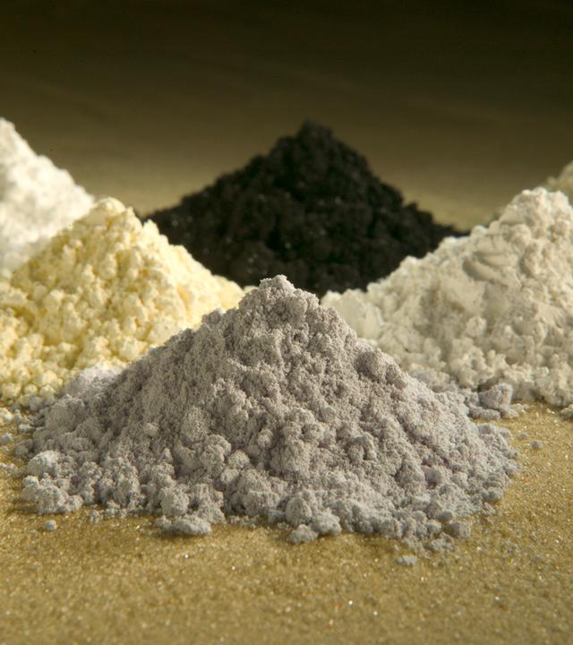 Seltene Erden wie Neodymium, Dysprosium und Terbium sind für Technologien wie Elektroautos, Windkraft und Handys unerlässlich, doch China verschärft die Exportkontrollen.