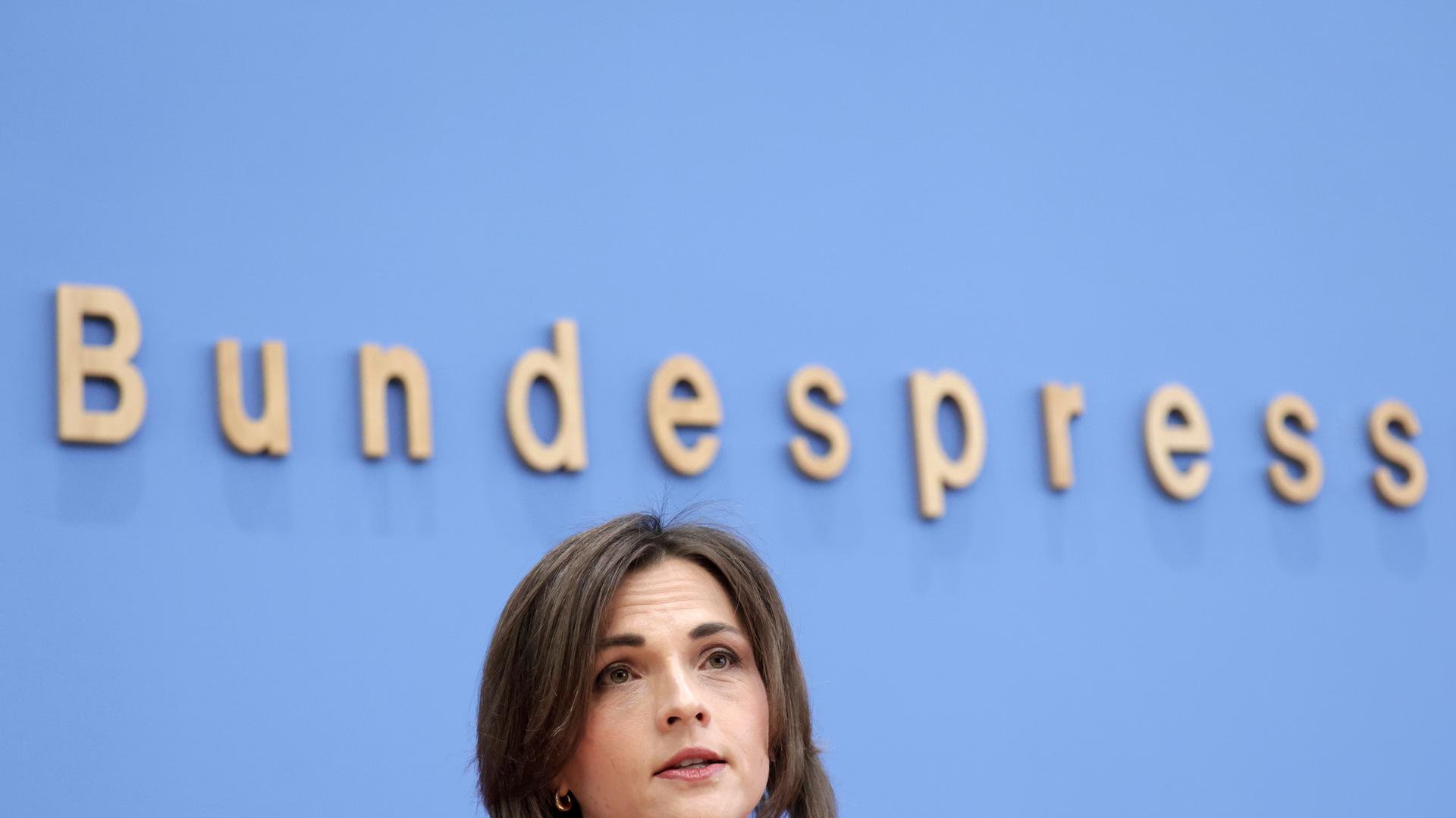 Pressekonferenz zum Bericht der Beauftragten der Bundesregierung für Ostdeutschland in Berlin