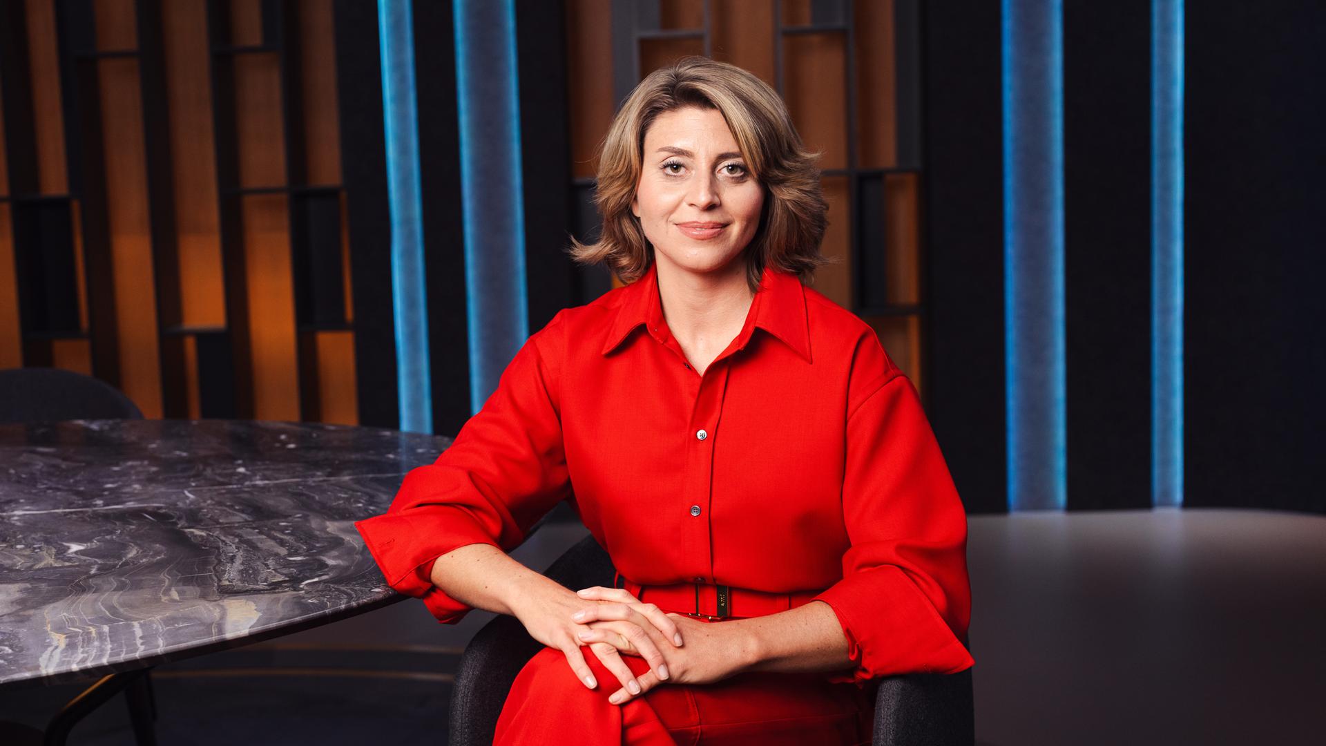 Stephanie Rohde moderiert den NANO Talk.