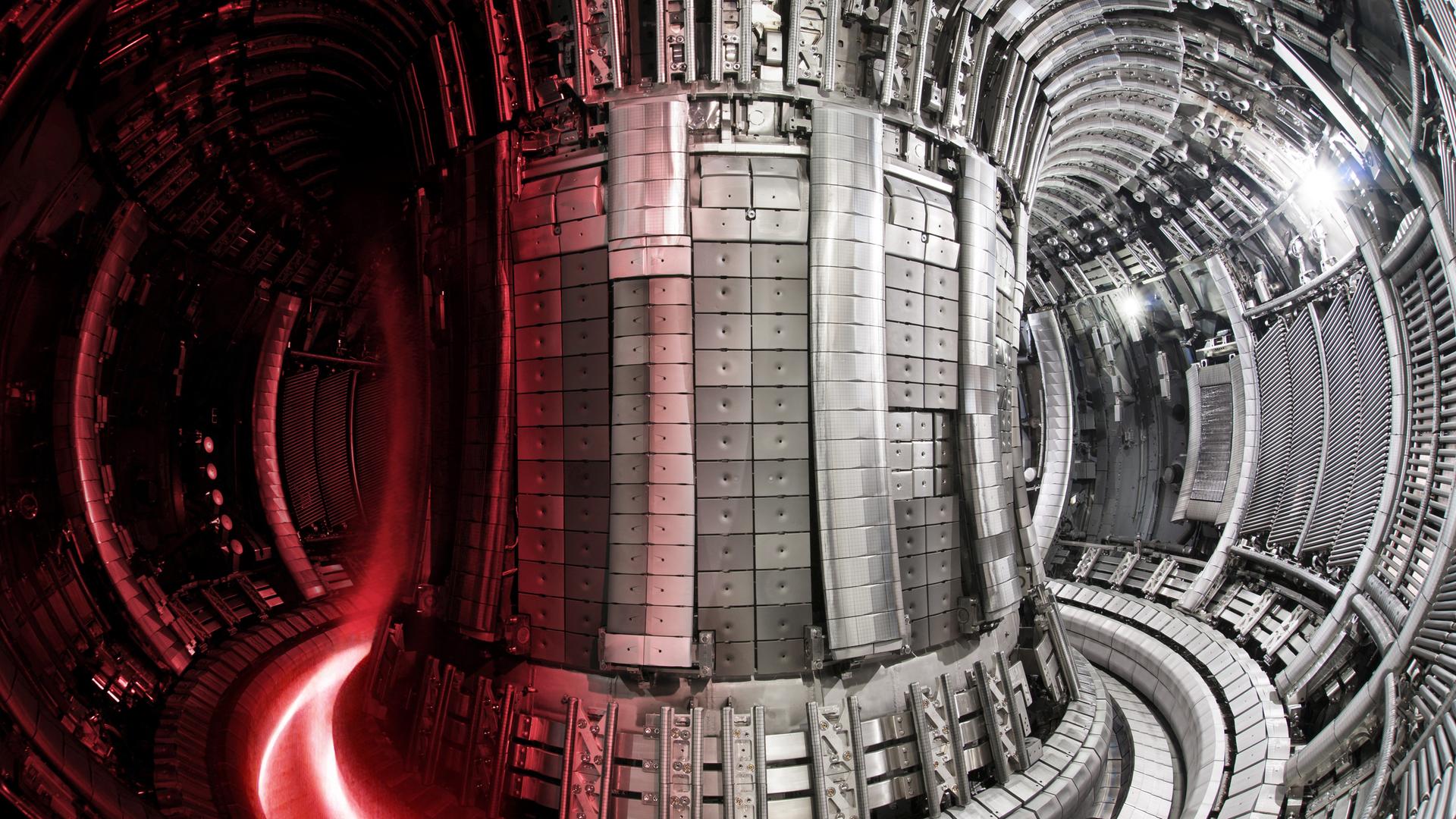 Kernfusion liefert Energie ohne CO2. Die Forschung läuft, doch die Technik ist noch zu kompliziert – zu spät für die Energiewende. (Bild: Kernfusion)