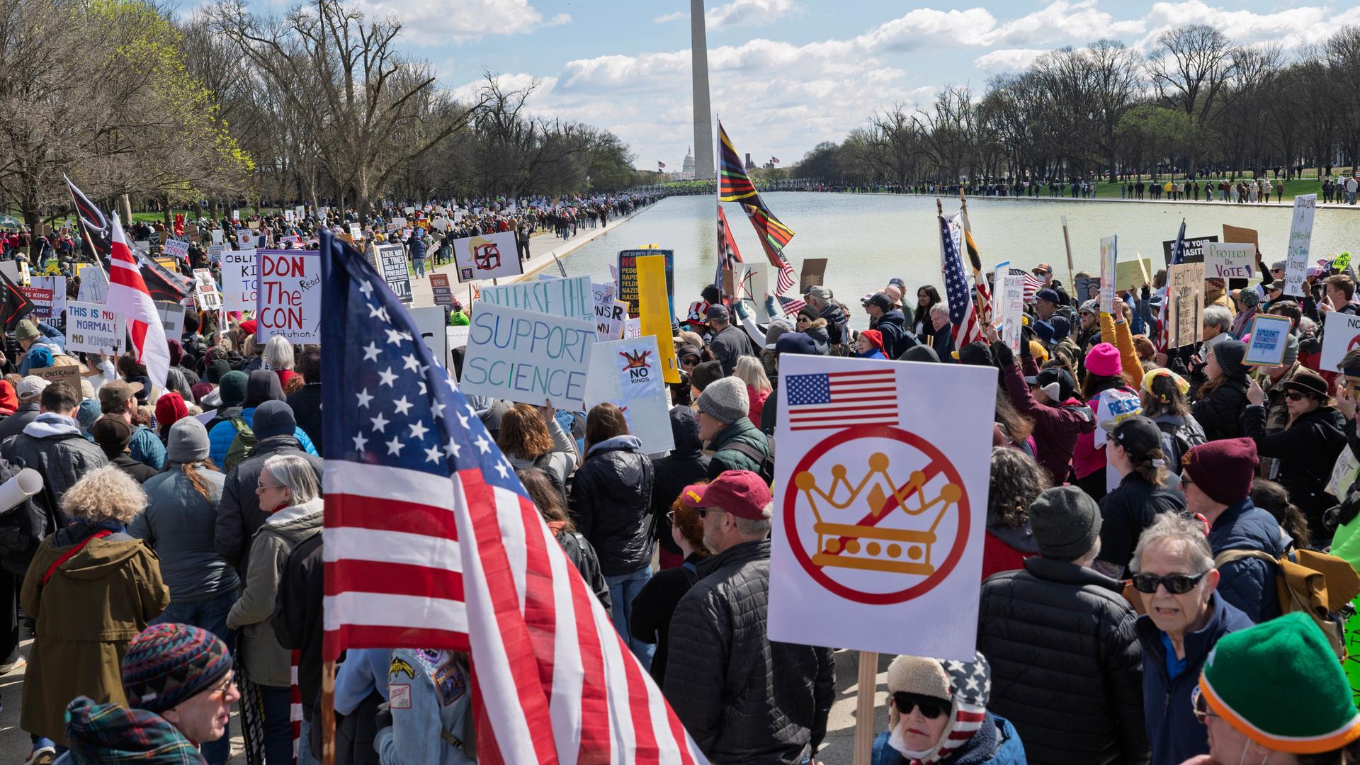 Landesweite No Kings Proteste in den USA - Millionen waren auf den SStraßen um gegen Trump und die US-Regierung zu demonstrieren.