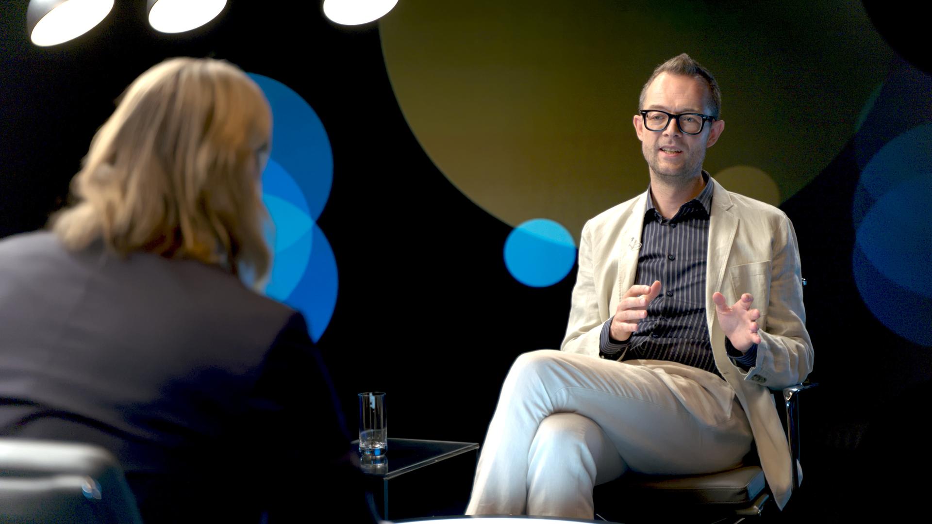 Richard David Precht im Gespräch mit Politik- und Sozialwissenschaftler Veith Selk