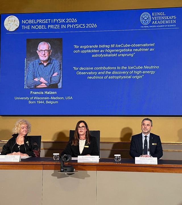 Physik-Nobelpreis: Francis Halzen wird für seine Pionierarbeit geehrt. Sein Observatorium am Südpol macht Neutrinos aus dem Weltall sichtbar.