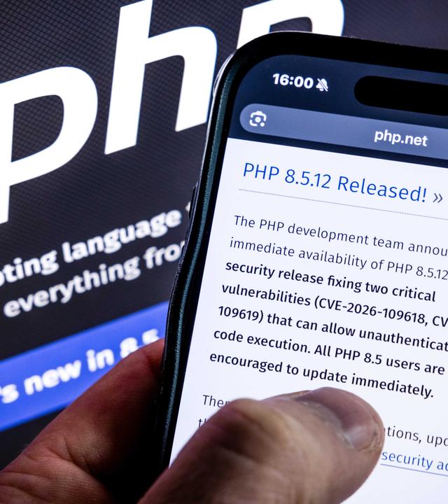 Plötzlich waren viele Webseiten nicht erreichbar. Der Auslöser: eine kritische PHP-Sicherheitslücke -  entdeckt durch KI.