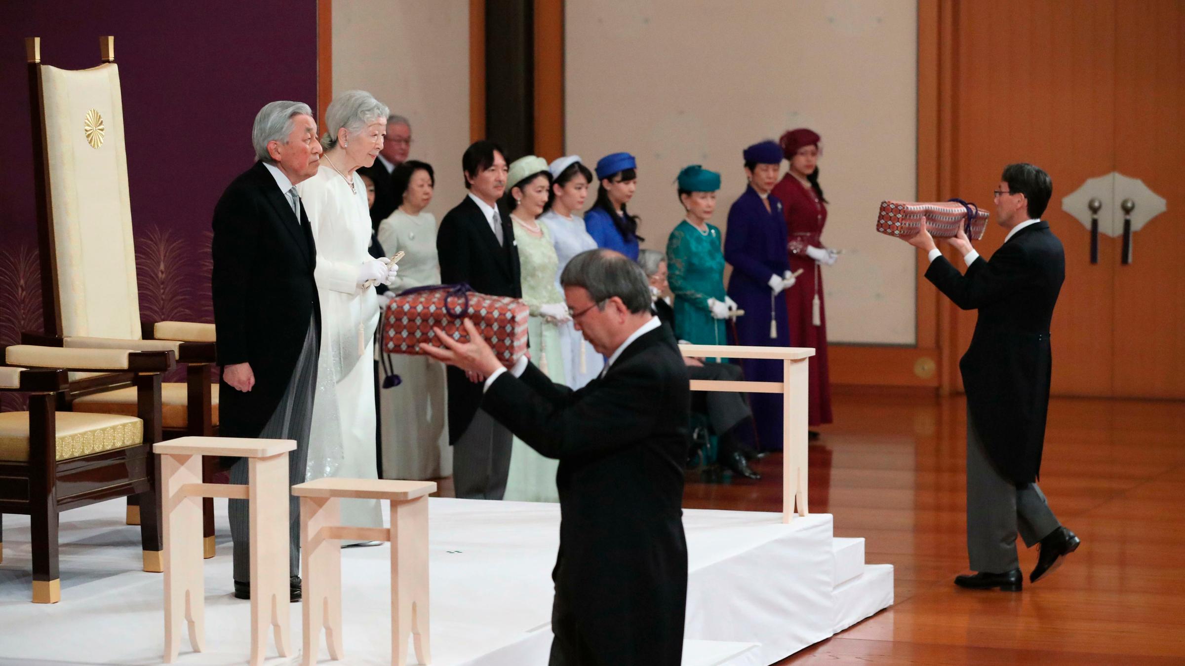 Japans Kaiser Akihito dankt ab