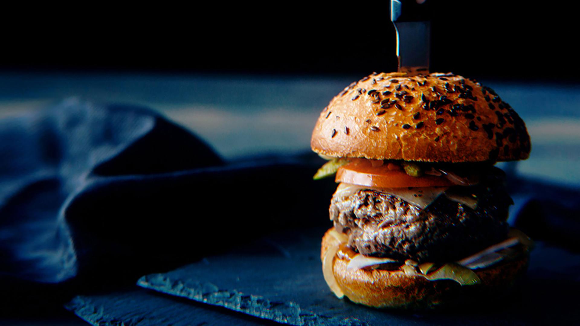 Achtung, Essen!