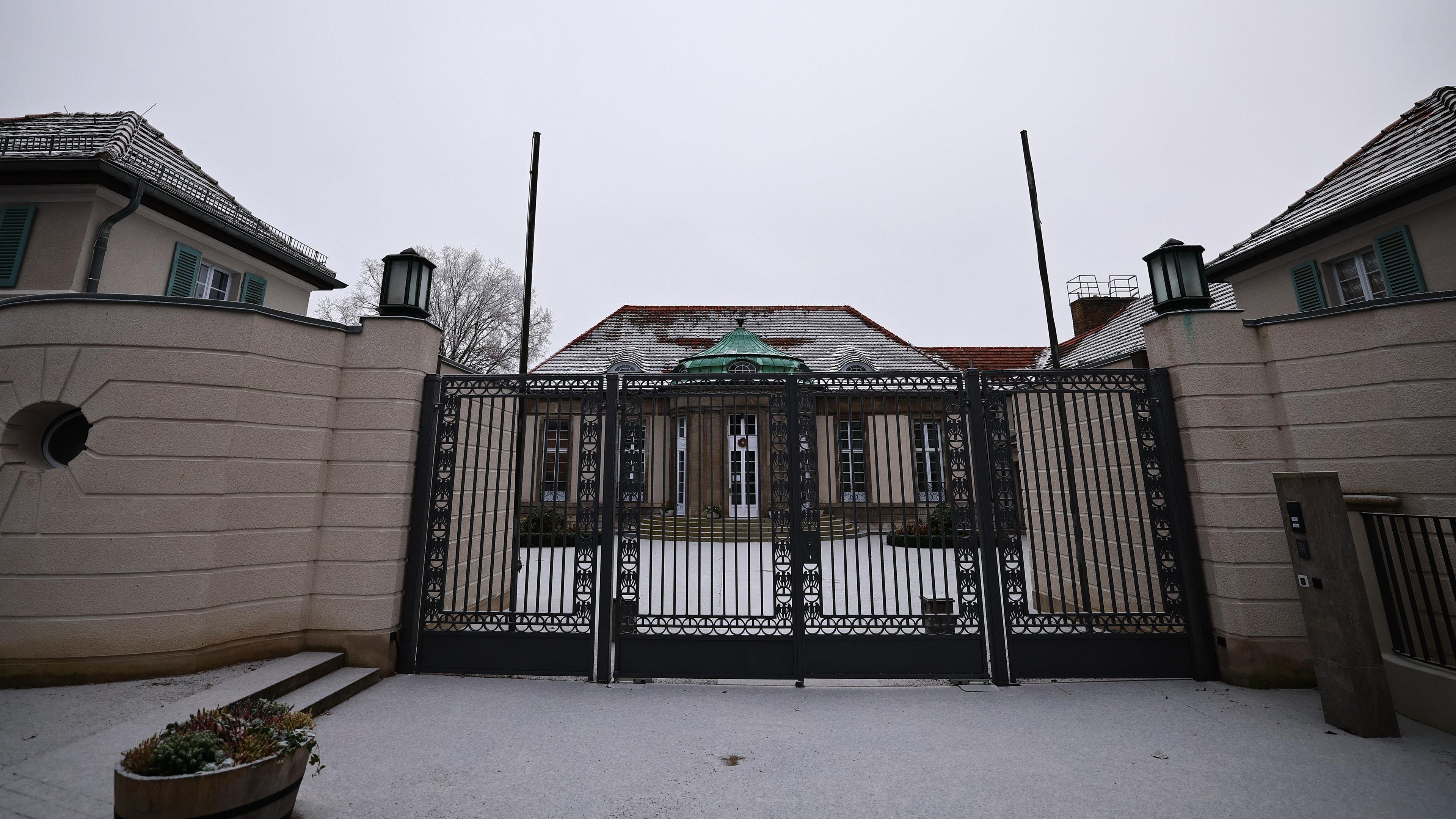 Blick auf ein Gästehaus in Potsdam, in dem AfD-Politiker an einem geheimen Treffen teilgenommen haben sollen.