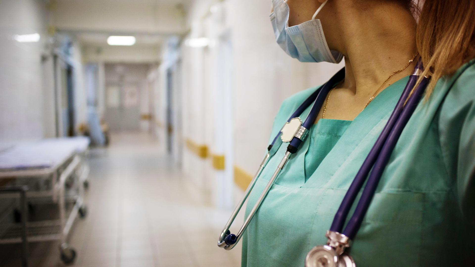 Wenn Ärztinnen zu Opfern werden: Machtmissbrauch in Schweizer Spitälern