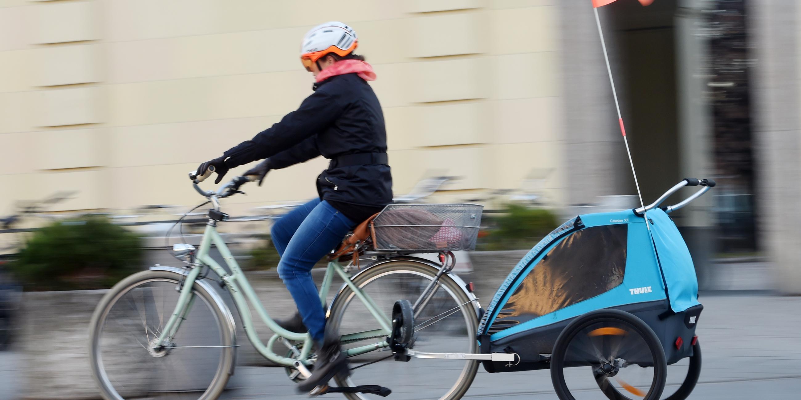 Fahrrad: Auf diese Dinge beim Kindertransport achten
