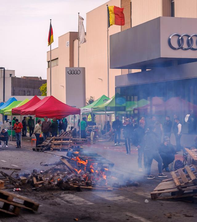 Carmaker Audi to cut jobs amid ending production of Q8 e-tron in Brussels