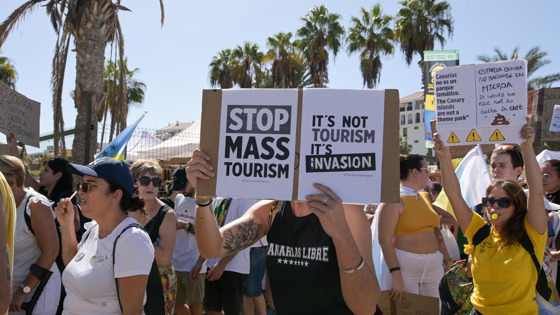 Hundreds Protest Over-Tourism - Tenerife