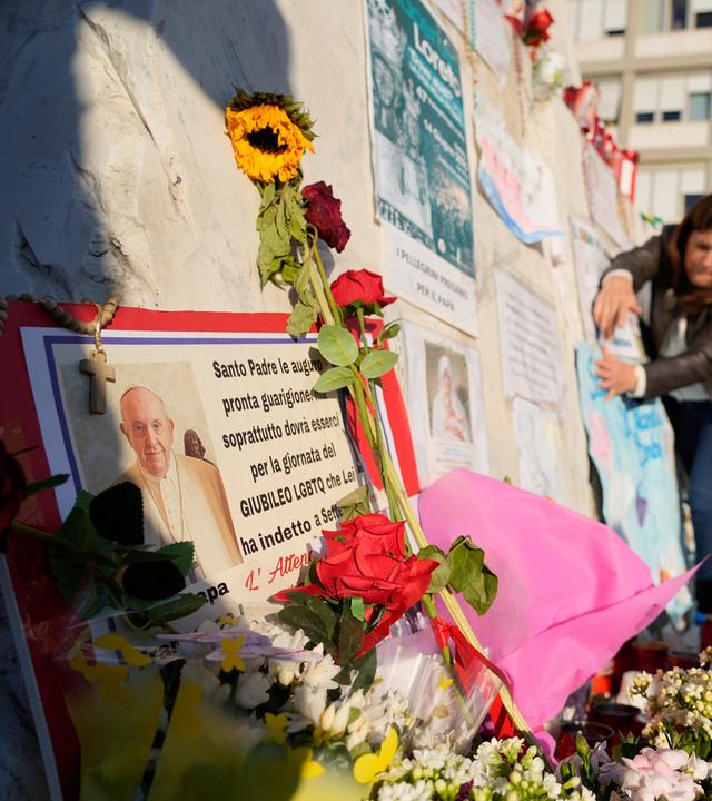 Papst Franziskus im Krankenhaus