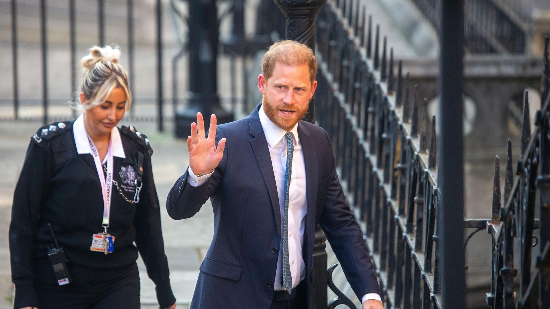 Prinz Harry bei der Ankunft am High Court in London