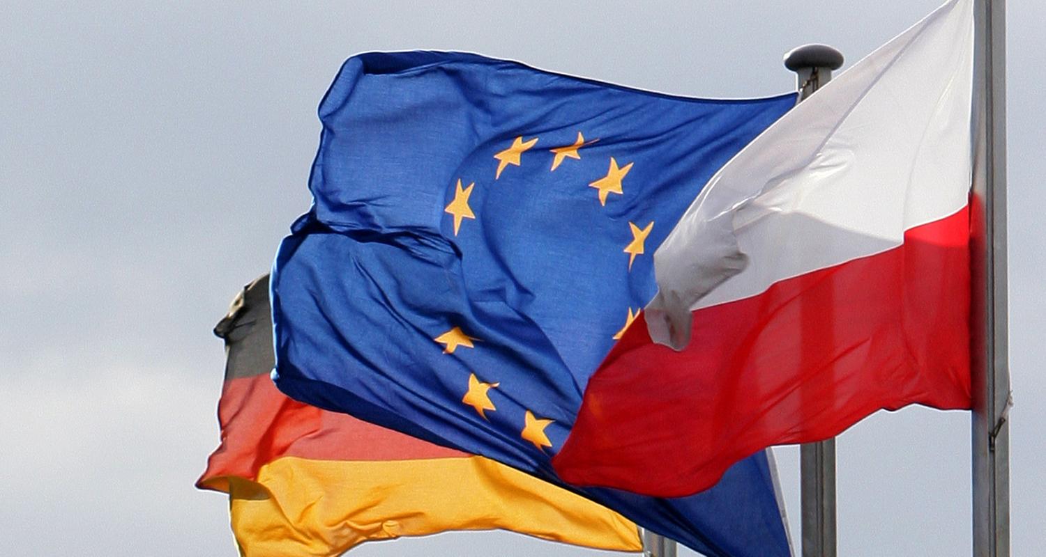 deutsche, polnische und europaeische flagge