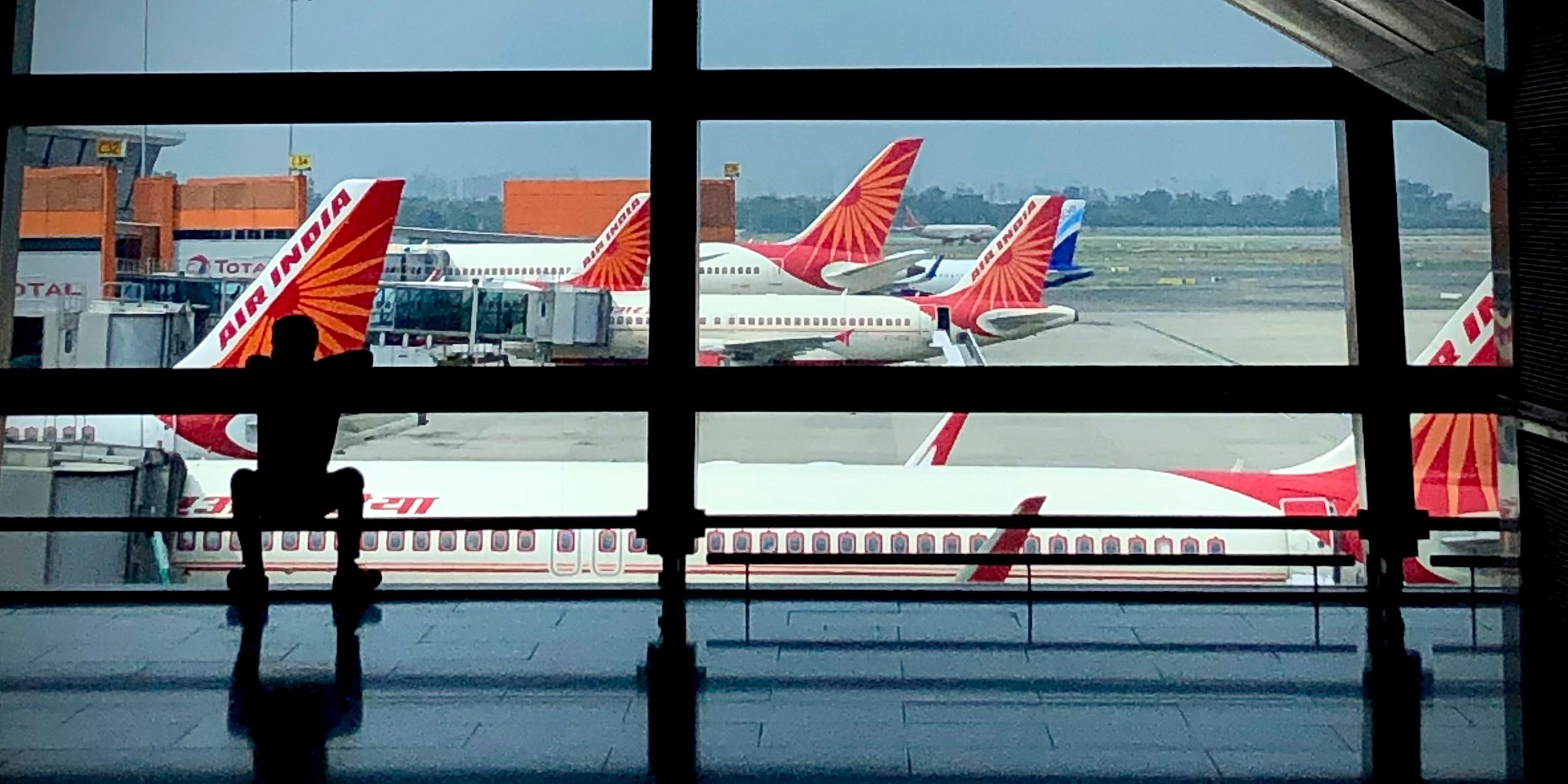 Flugzeuge von Air India am Indira Gandhi International Airport in New Delhi.