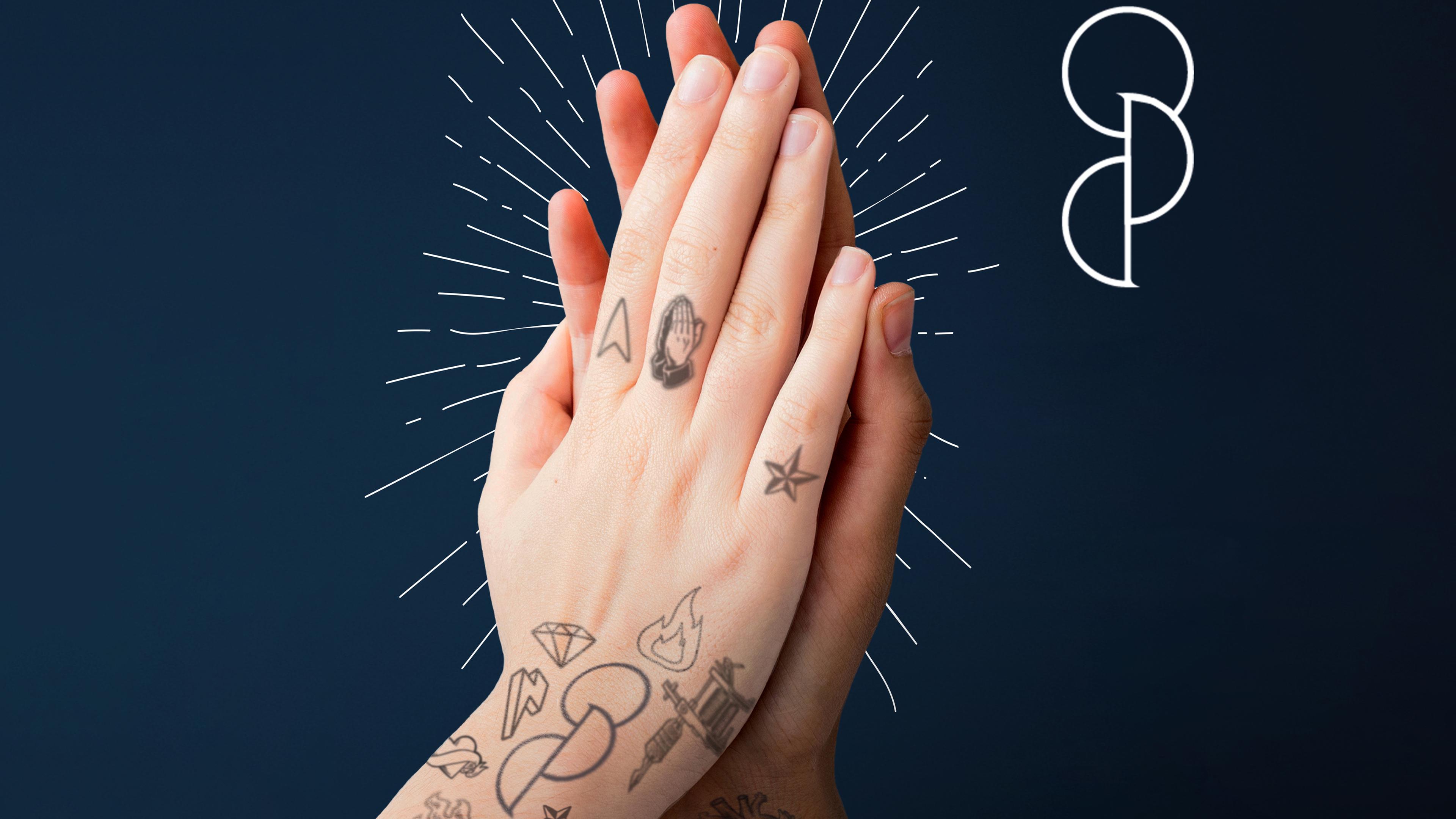 Ein Tattoo als Lebensretter: Ein Kreis und zwei Halbkreise darunter symbolisieren die Bereitschaft zur Organspende.