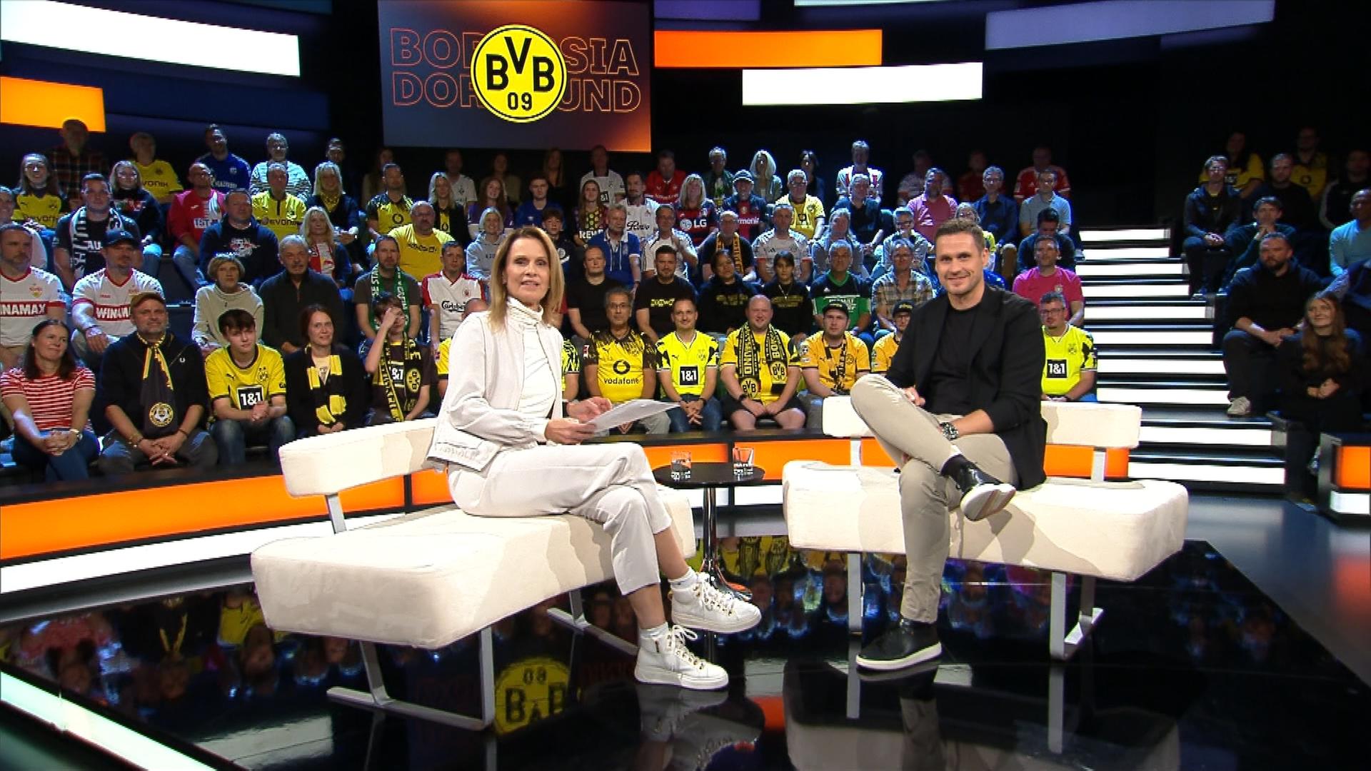 Sebastian Kehl mit Moderatorin Katrin Müller-Hohenstein im aktuellen Sportstudio.